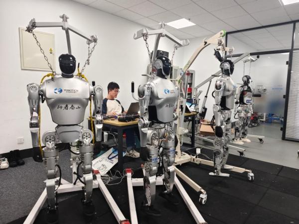 黃金周里的經濟故事 工程師如何讓機器人競技更強、